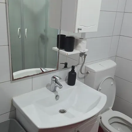 Metkovic-stan Na Dan * Metković