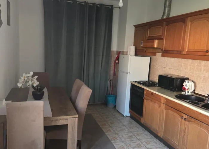 Metkovic-stan Na Dan Metković