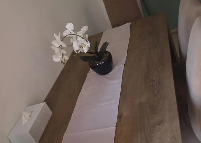 Metkovic-stan Na Dan * Metković